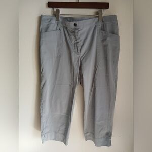 Weekends By Chico's Gray Crop Pants Size 2.5